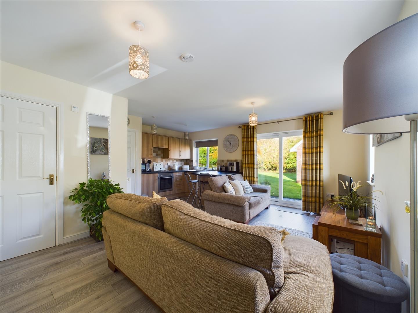 Carnaby Mews, Covert Lane, Carnaby, Bridlington Belts Estate Agents